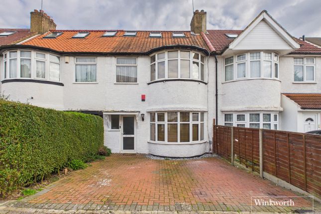 4 bed property, in Hill View Gardens, £550,000
