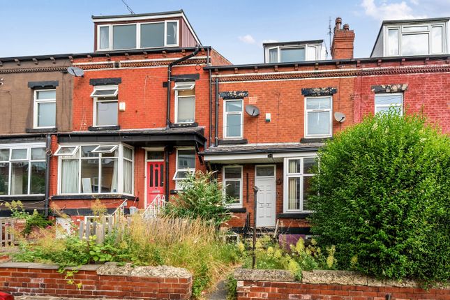 3 bed property, in Stanmore View, £200,000