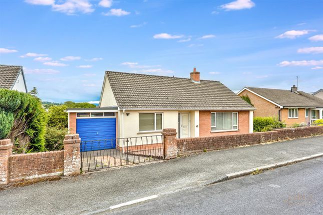 3 bed property, in Netherend Road, £325,000