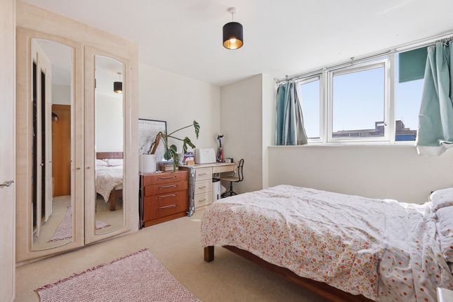 1 bed property, in Romford Road, £310,000
