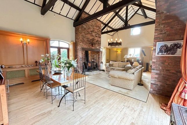 4 bed property, in Davenport, £795,000