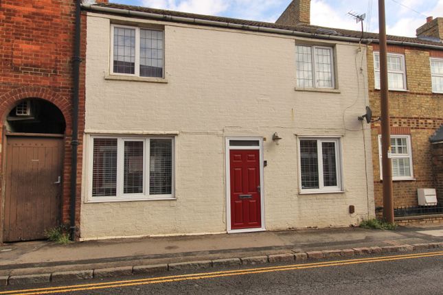 2 bed property, in Blackbird Street, £294,000