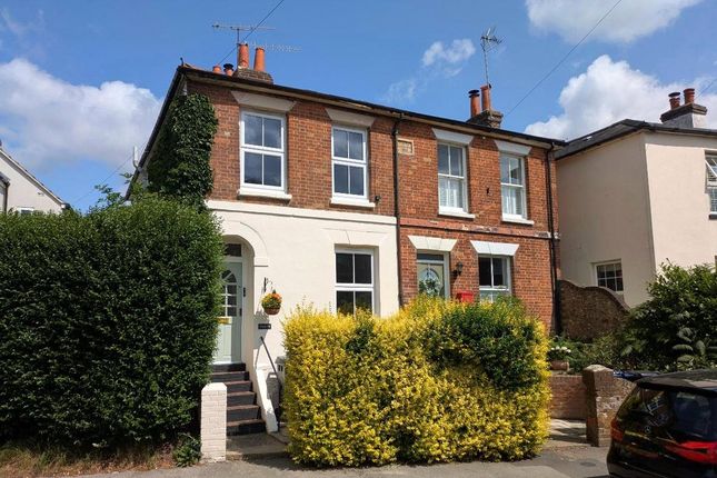 1 bed property, in Guildford Road, £150,000