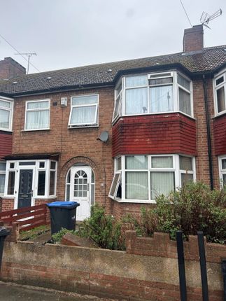 3 bed property, in Harrington Terrace, £450,000