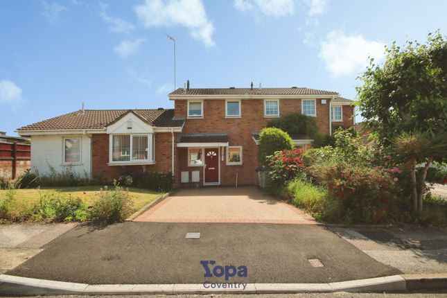 2 bed property, in Flowerdale Drive, £200,000