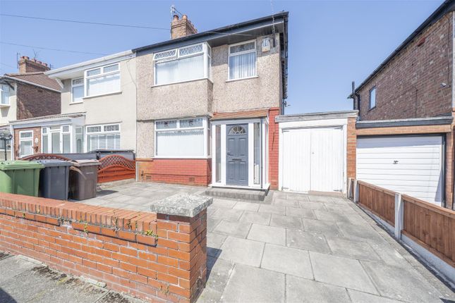 3 bed property, in Wylva Avenue, £250,000
