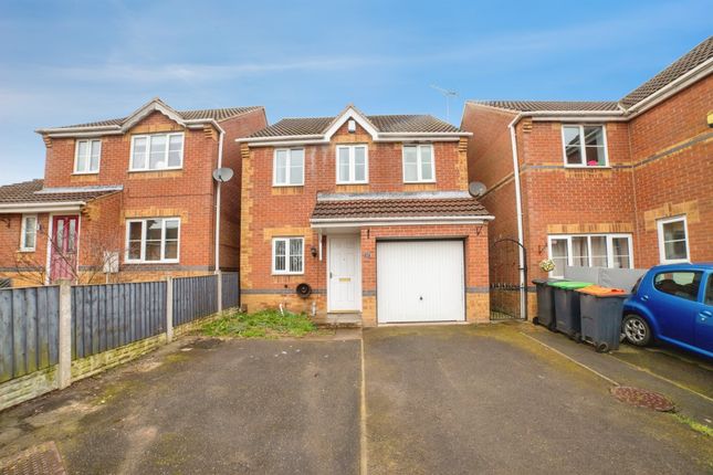 3 bed property, in Mercia Court, £220,000