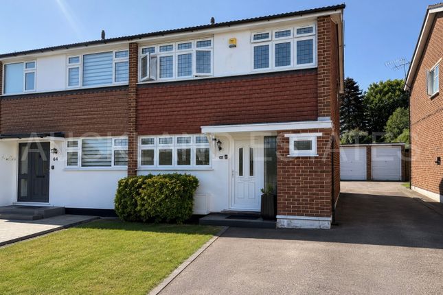 3 bed property, in Sherwood Avenue, £615,000