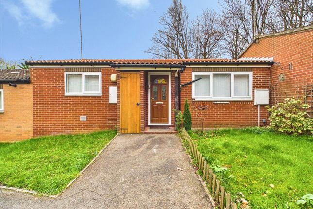 2 bed property, in Wootton Road, £235,000