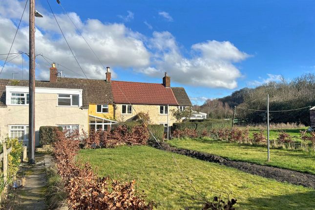 3 bed property, in Chapel Lane, £235,000