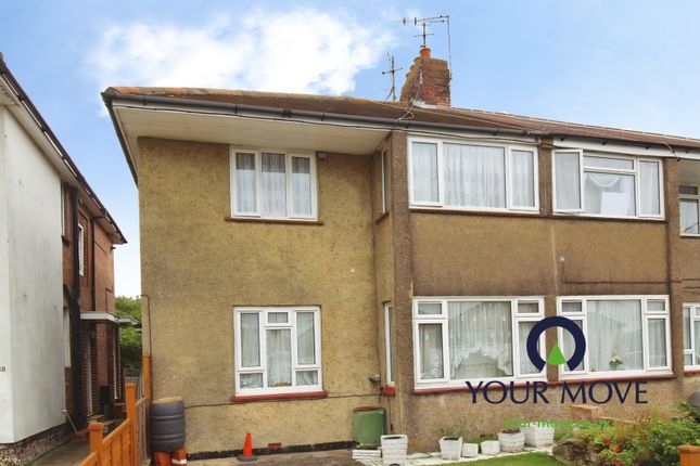 2 bed property, in Gilda Crescent, £125,000