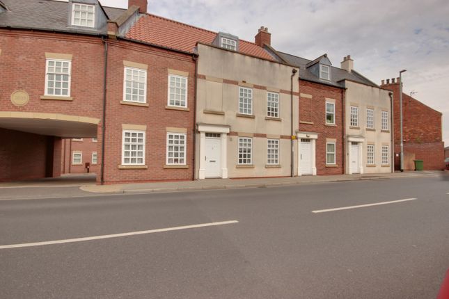 2 bed property, in 2 Minster Wharf, £110,000