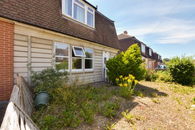 3 bed property, in Waverley Gardens, £140,000