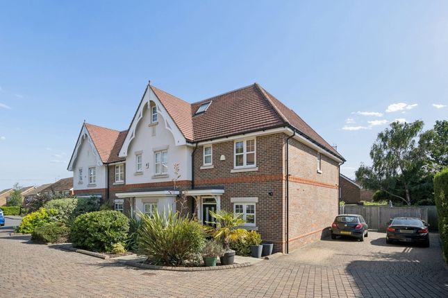 2 bed property, in 4 Payton Gardens, £650,000