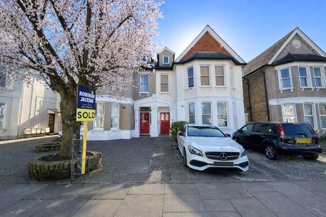 2 bed property, in Culverley Road, £350,000