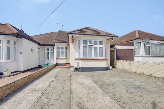 3 bed property, in Springfield Drive, £450,000