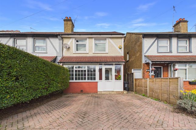 3 bed property, in Chipstead Valley Road, £475,000