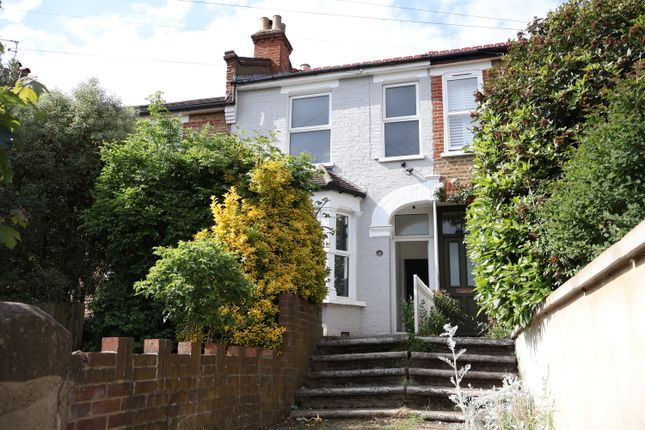 4 bed property, in Ravensbourne Road, £500,000