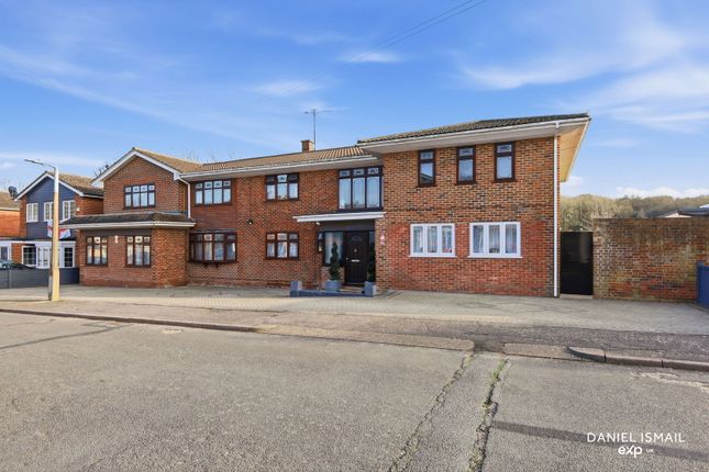 8 bed property, in Welbeck Drive, £900,000