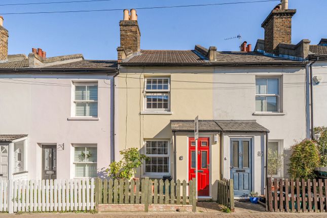2 bed property, in North Road, £395,000