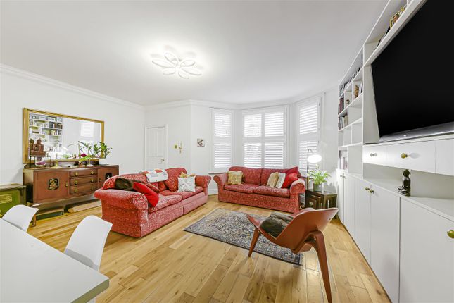 2 bed property, in Sutherland Avenue, £750,000