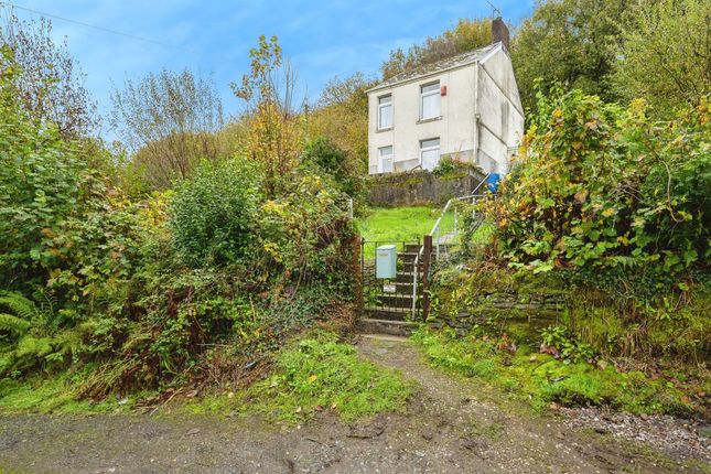 3 bed property, in ., £300,000