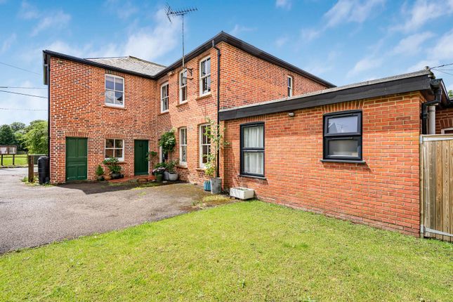 5 bed property, in Upper Farringdon Road, £599,999