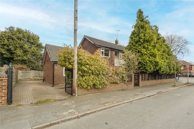 5 bed property, in Gawsworth Avenue, £580,000