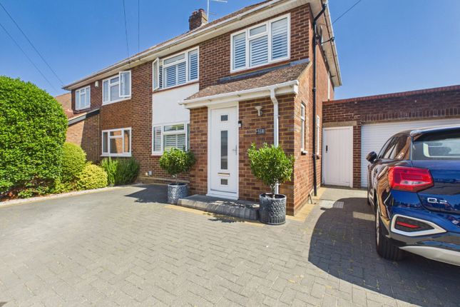3 bed property, in Springfield Road, £750,000
