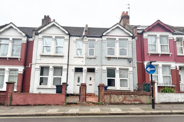 4 bed property, in Winchester Street, £875,000