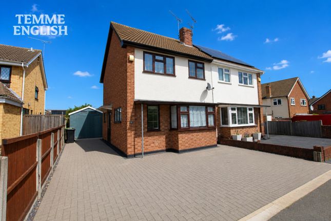 3 bed property, in Victoria Road, £400,000