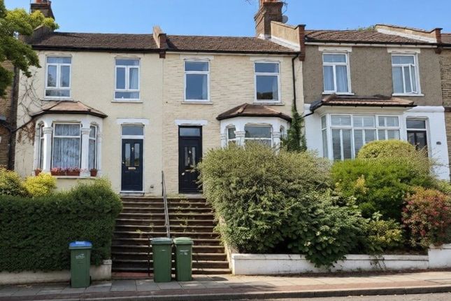 3 bed property, in 24 Basildon Road, £340,000