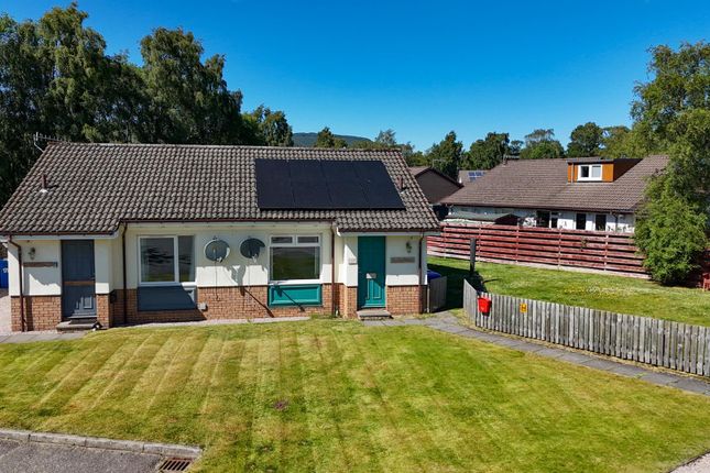 1 bed property, in Whakamahorahora, £180,000
