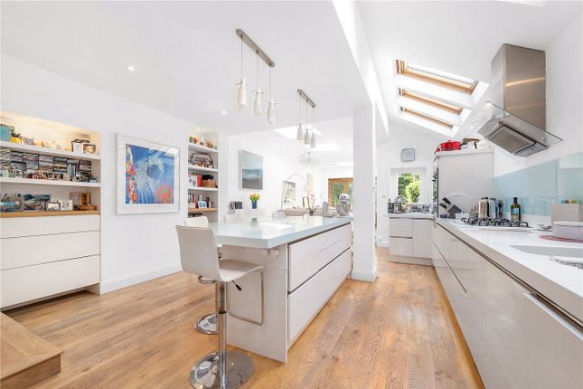 5 bed property, in Forest Hill Road, £1,350,000
