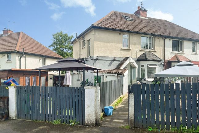 3 bed property, in Damon Avenue Bradford BD10, £100,000