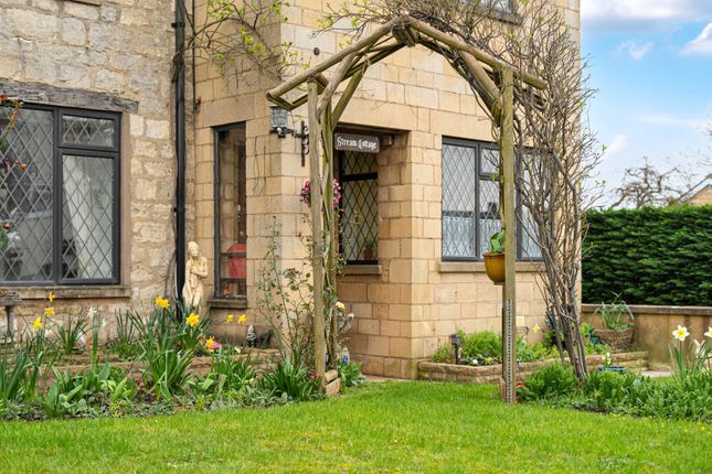 4 bed property, in Woodcock Lane, £382,500