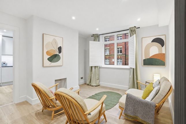 1 bed property, in Rosendale Road, £335,000