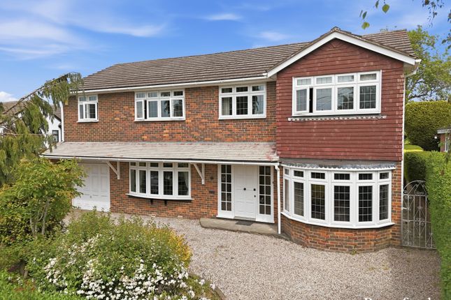 4 bed property, in Wakefield Avenue, £1,000,000
