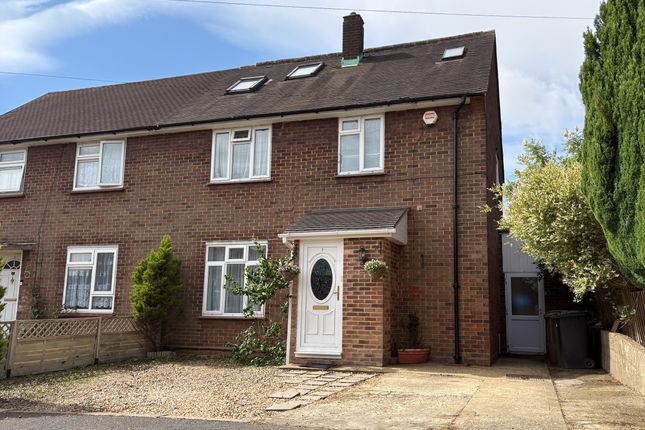 3 bed property, in The Grove, £365,000