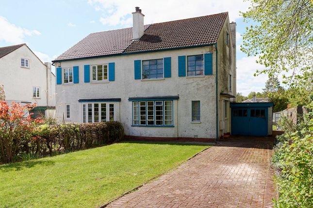 3 bed property, in Victoria Road, £285,000
