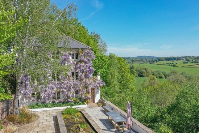 3 bed property, in Hoarwithy, £800,000
