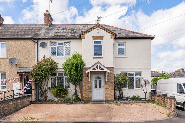 4 bed property, in Springfield Road, £800,000