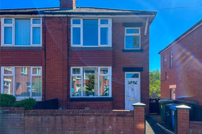 3 bed property, in Wrigley Head Crescent, £180,000
