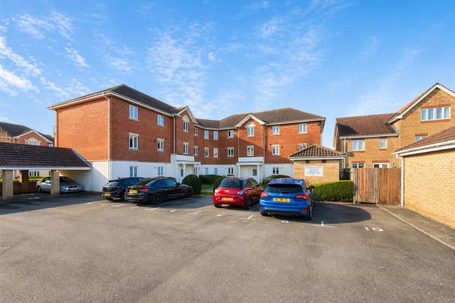 2 bed property, in St. Helier Road, £170,000