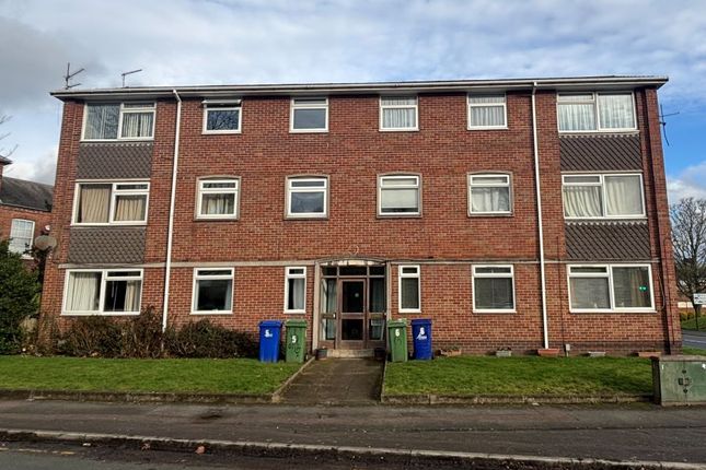 2 bed property, in Flat 4 Park House, £60,000