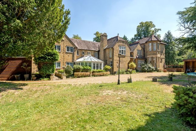 10 bed property, in Wood Lane, £3,000,000