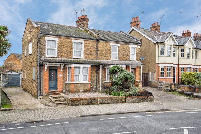 3 bed property, in Marsh Road, £675,000