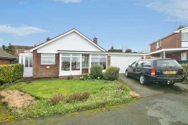 3 bed property, in Elm Drive, £325,000