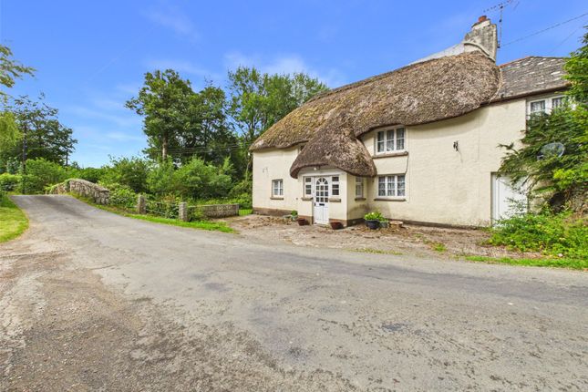 5 bed property, in Halwill, £430,000