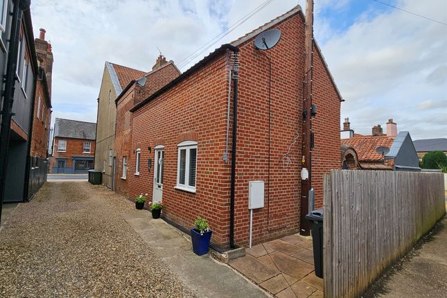 2 bed property, in London Street, £110,000